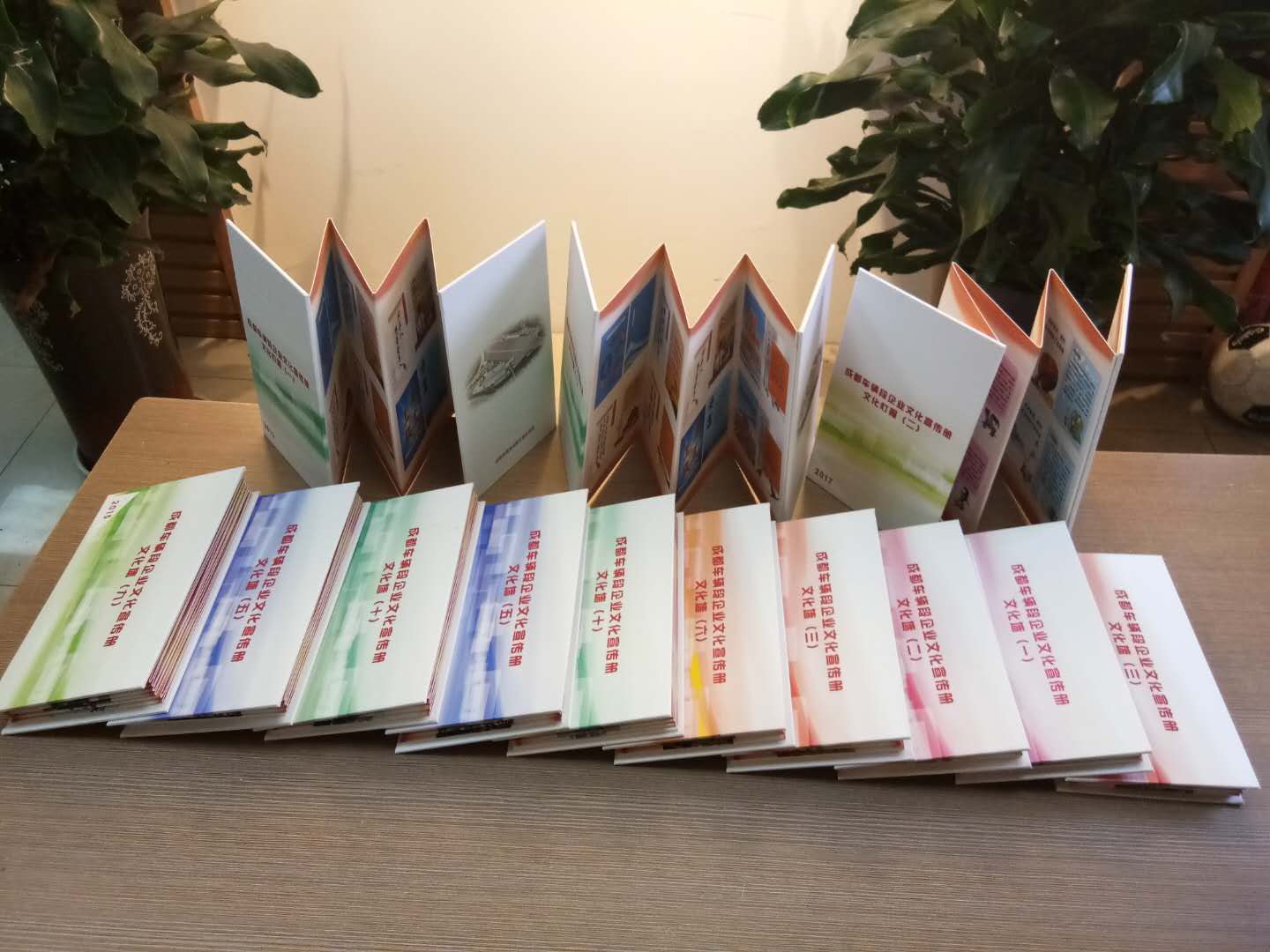 展架廣告的尺寸和設計規(guī)范有哪些？